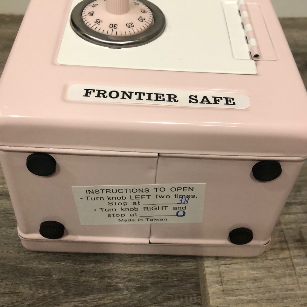 Frontier safe - Picture 3 of 5